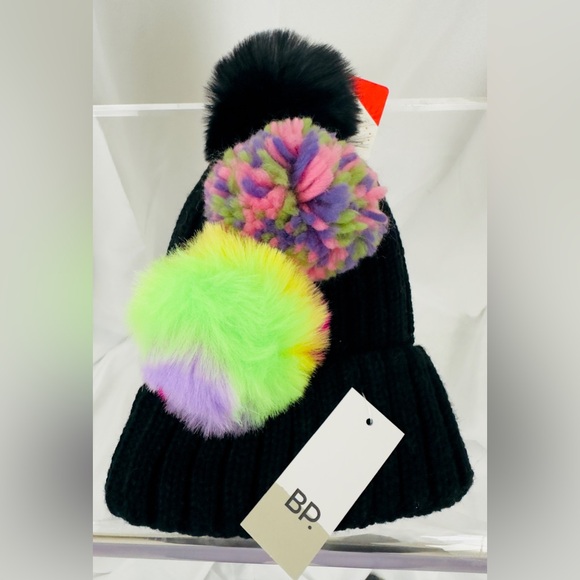 BP by Nordstrom- Black Knit Beanie with 3 interchangeable Faux Fur Pom’s O/S NWT - Picture 2 of 6